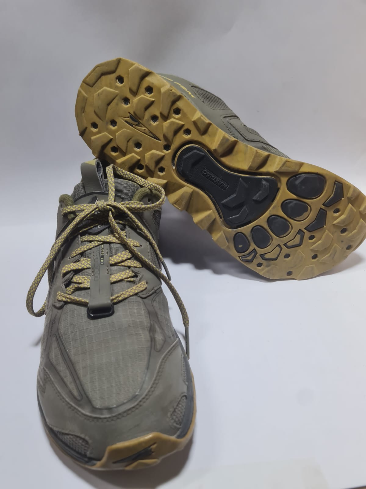 Altra Lone Peak 4.5 Trail Runner