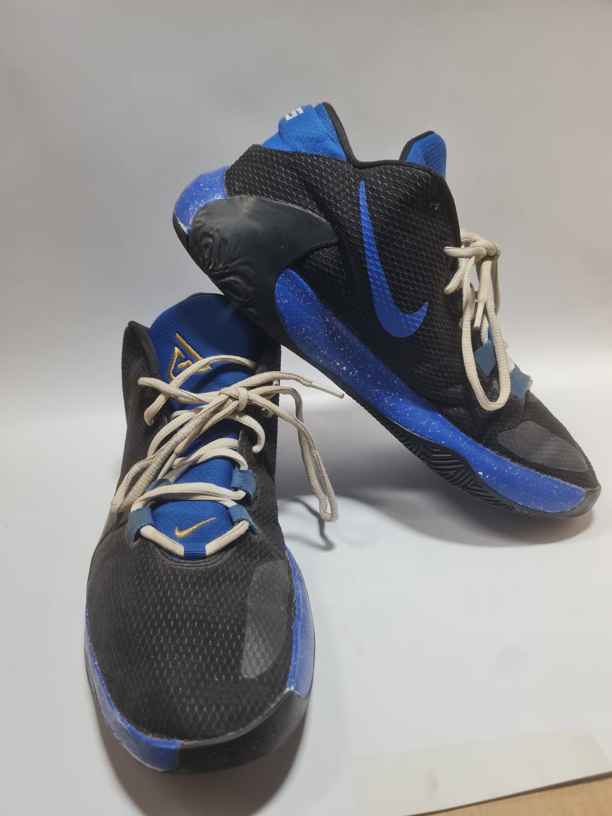 Nike Kyrie Low 4 Basketball Shoes - Black / Blue / White - Men's/Unisex