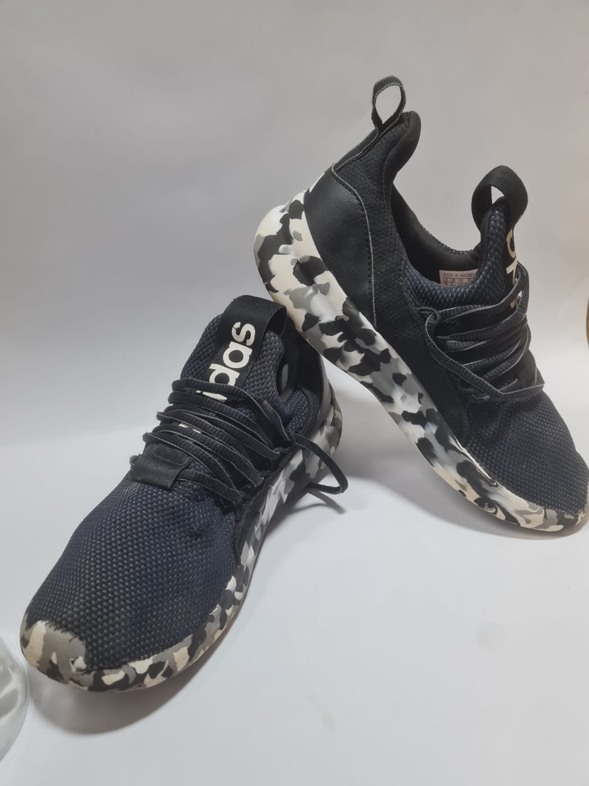 Adidas Lite Racer Adapt 7.0 sneakers.