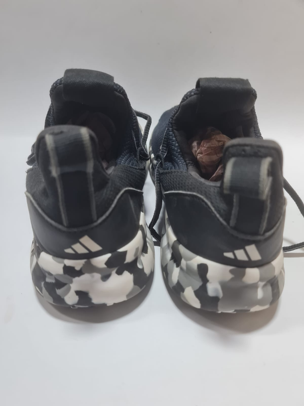 Adidas Lite Racer Adapt 7.0 sneakers.