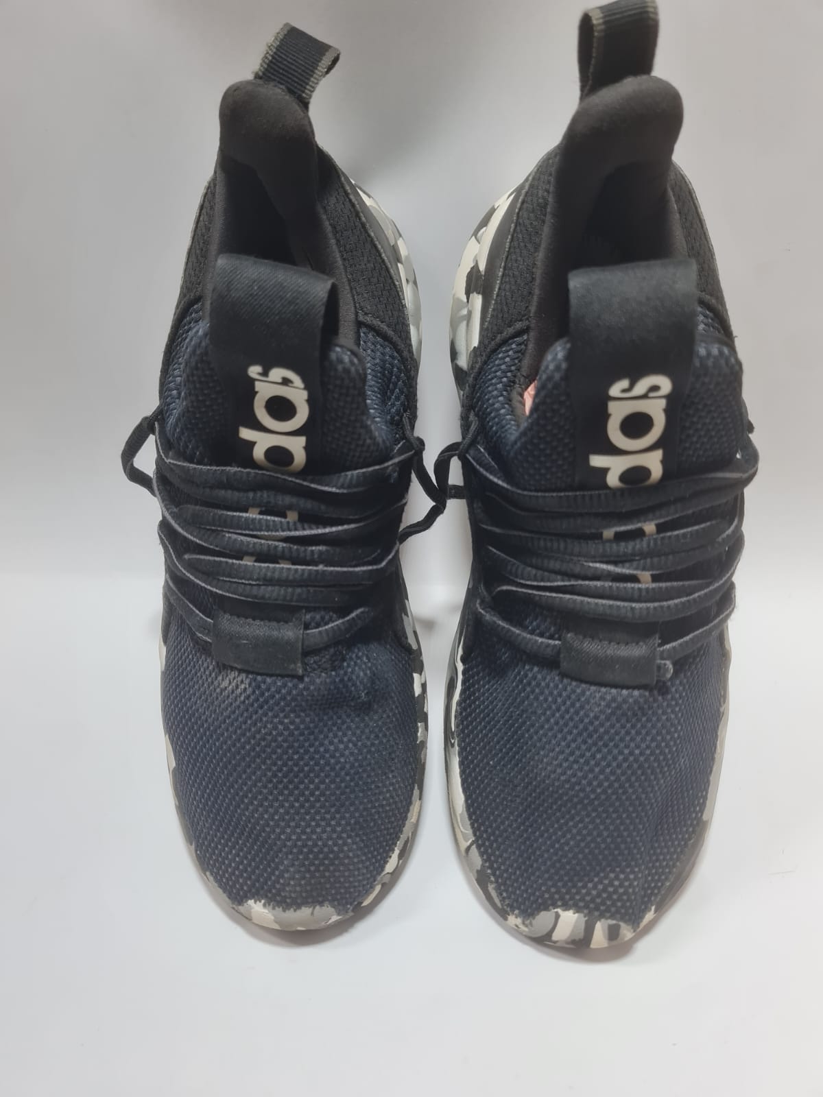 Adidas Lite Racer Adapt 7.0 sneakers.