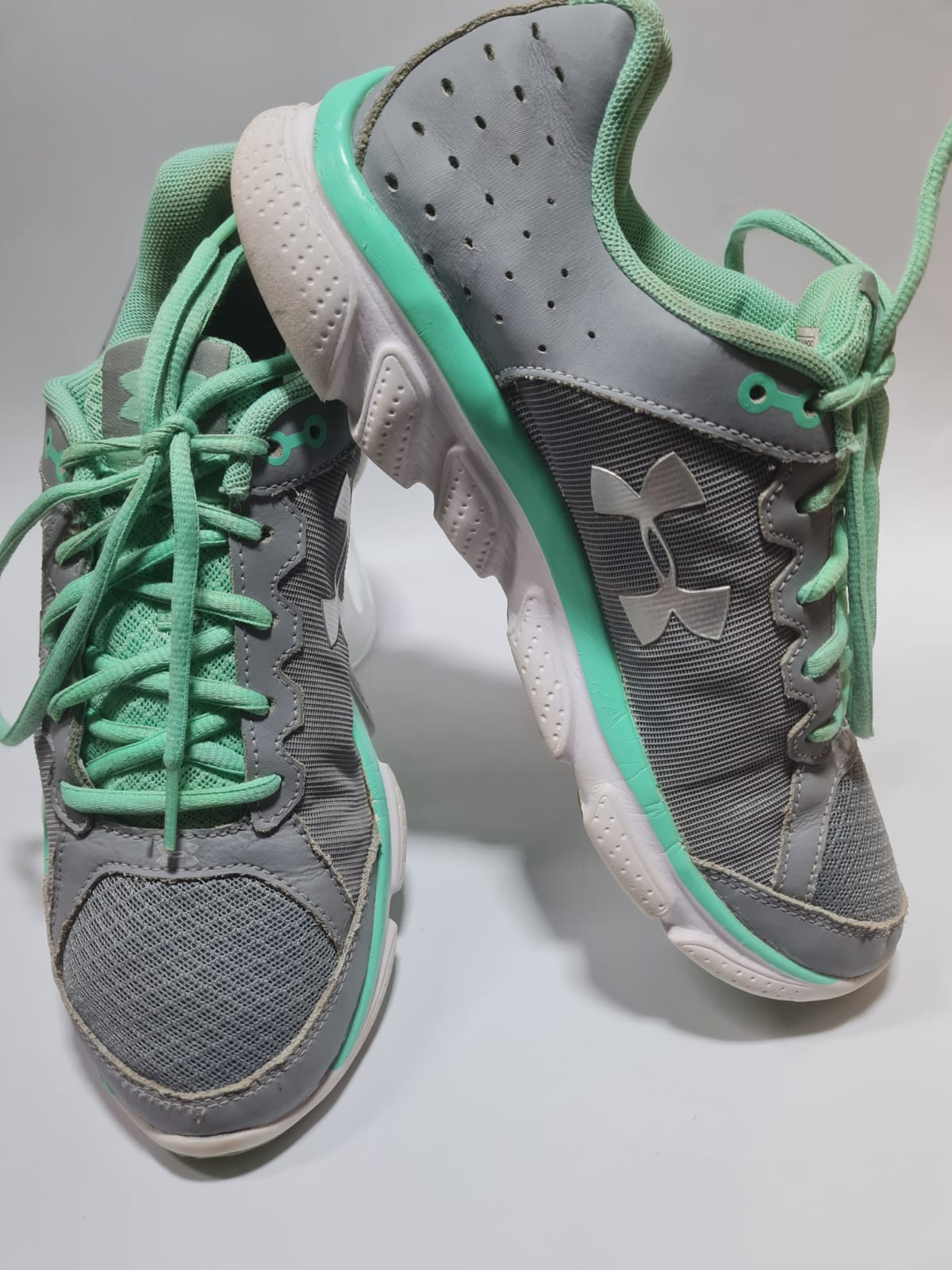 Under Armour Women's Micro G Assert 6 Running Shoe.