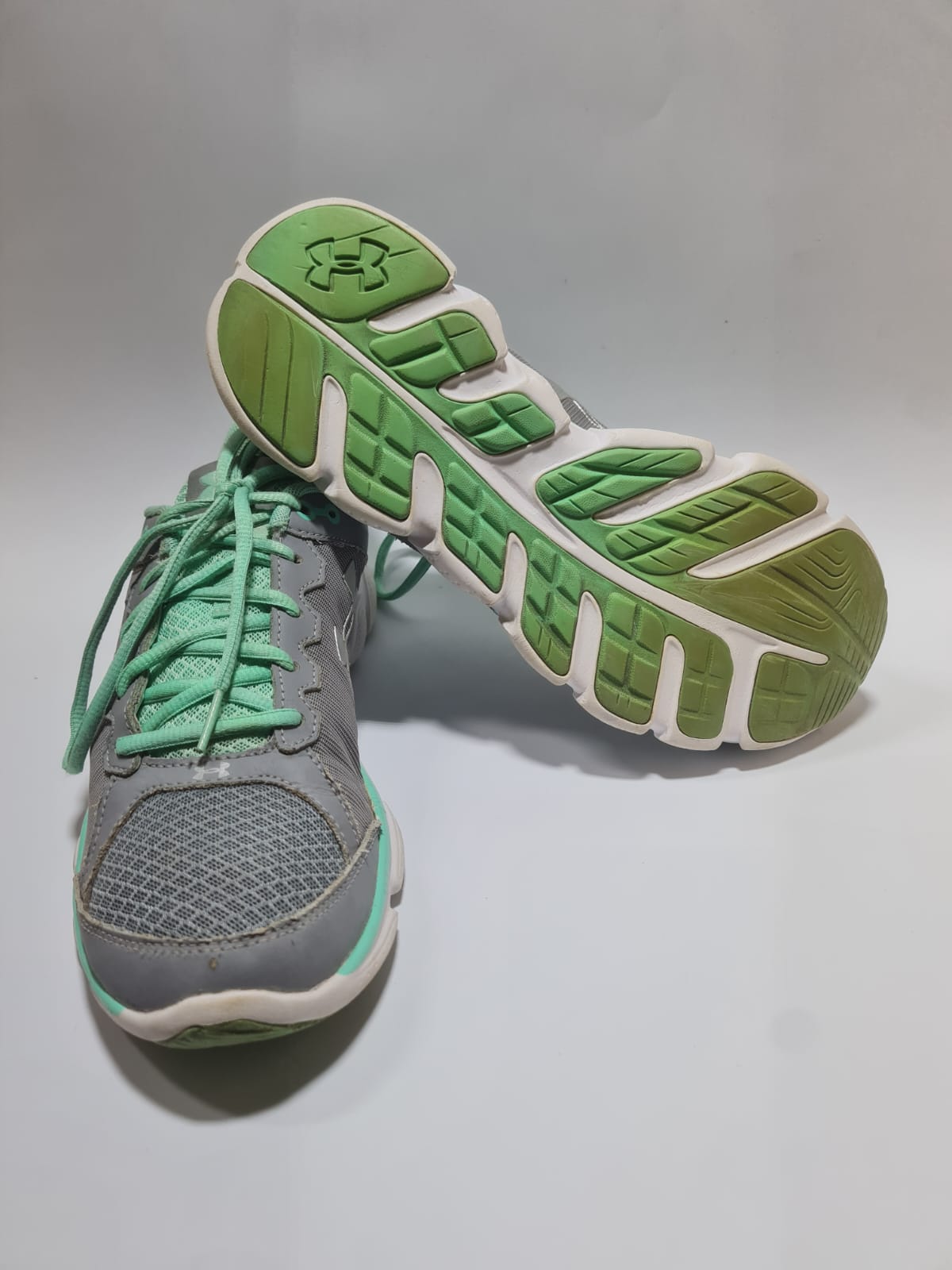 Under Armour Women's Micro G Assert 6 Running Shoe.