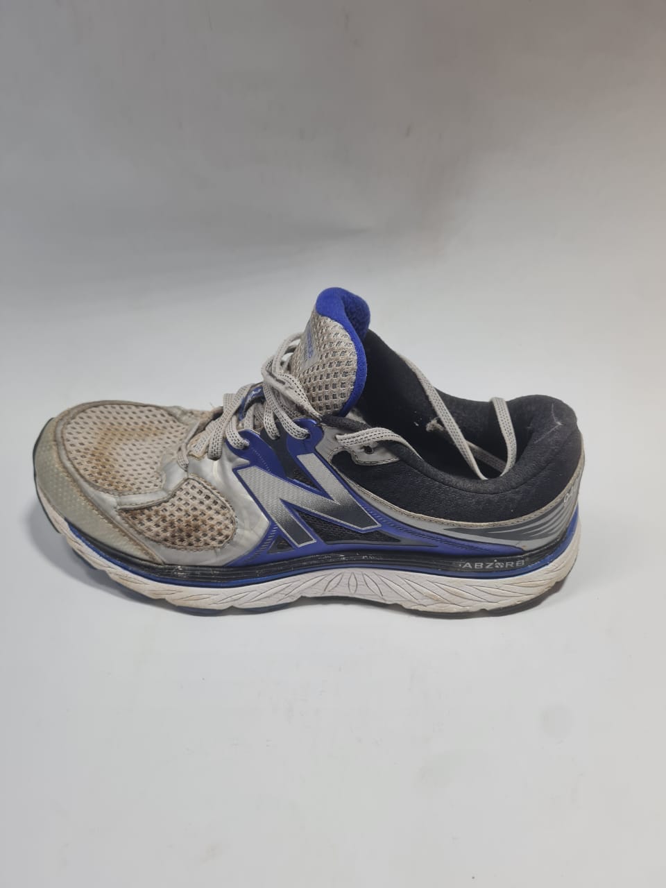 Second Sole Style: New Balance ABZORB Running Shoe - Blue/White