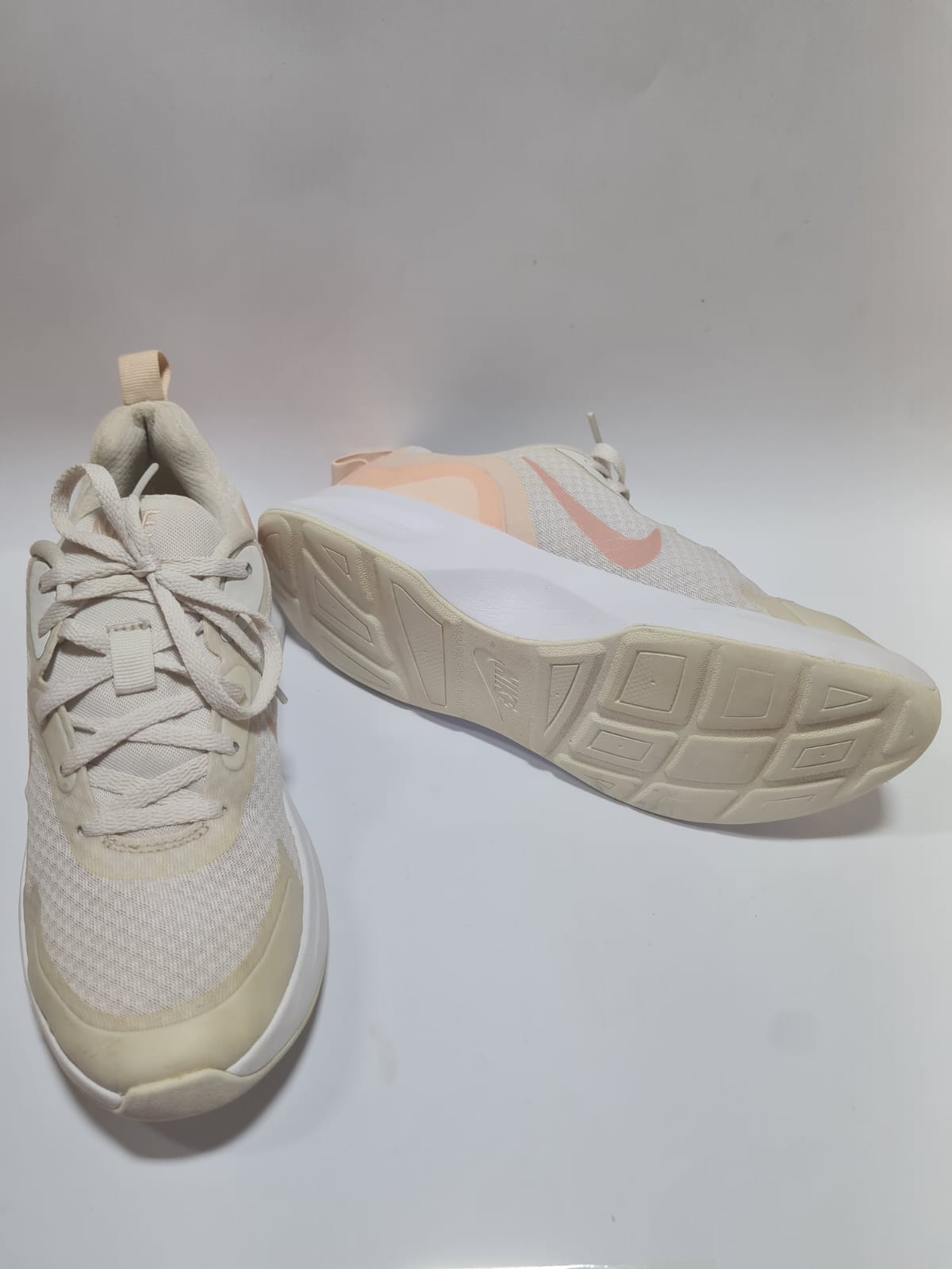 Nike Air Max Nuaxis Trainers