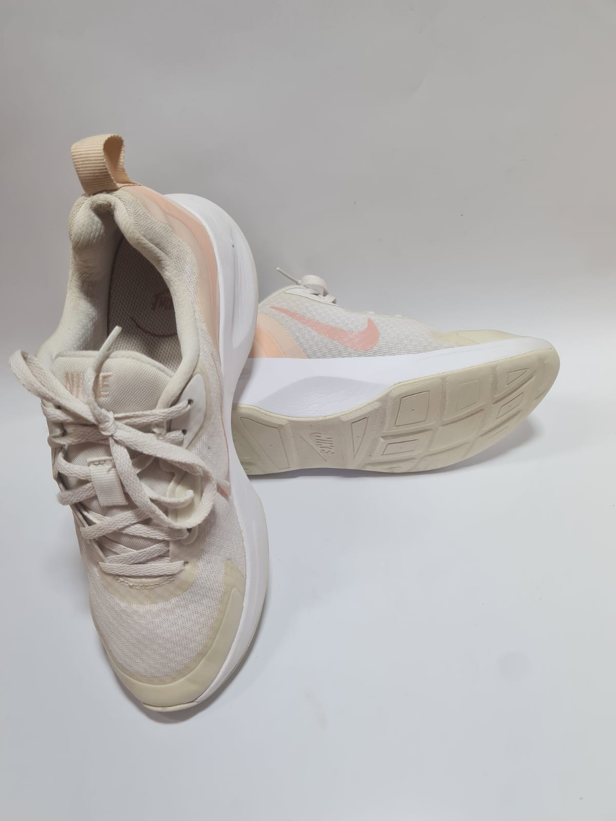 Nike Air Max Nuaxis Trainers